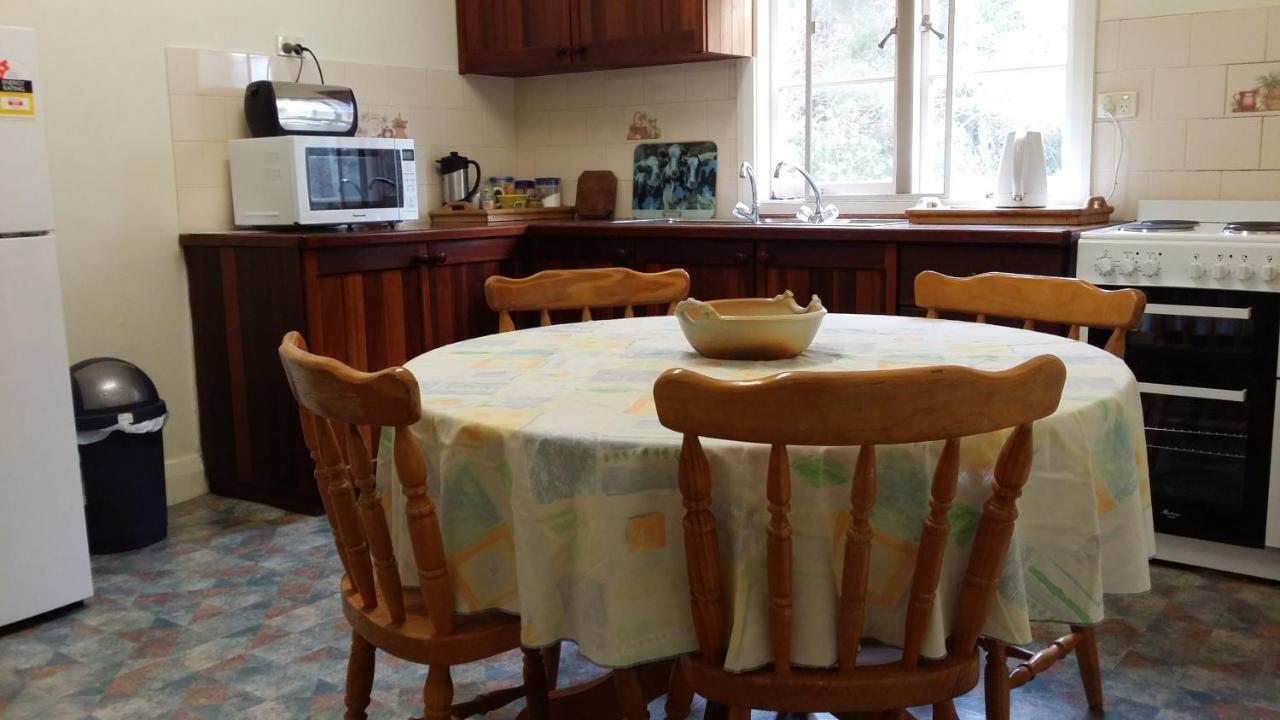 Woodlands Of Balingup Bush Cottages Екстериор снимка